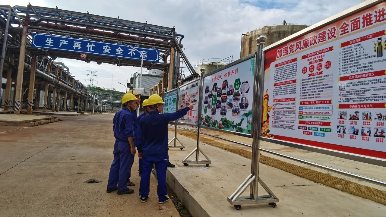 1eae084c4d3f217536b3c6ae27fecc75.jpg 1eae084c4d3f217536b3c6ae27fecc75.jpg