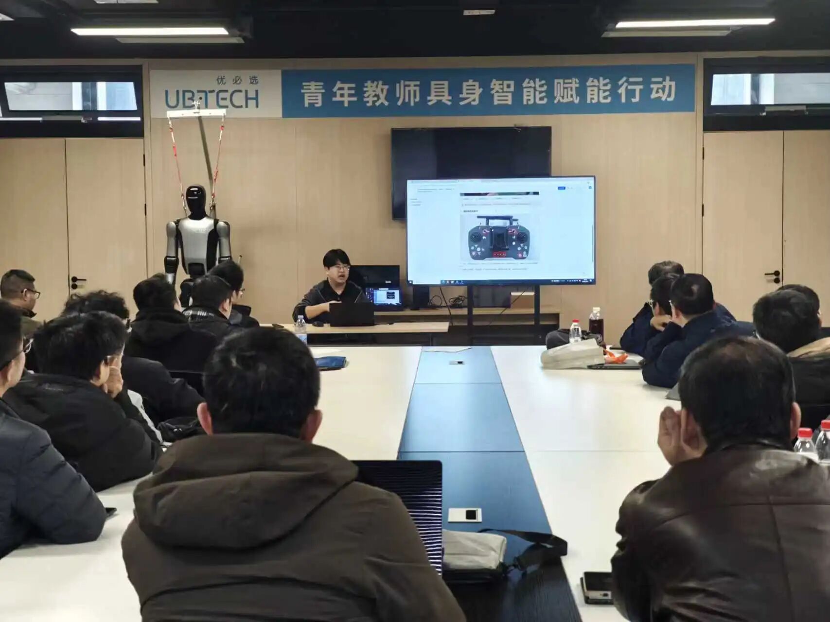 c4a818a7e4d316642d8e1361d82175ef.jpg c4a818a7e4d316642d8e1361d82175ef.jpg